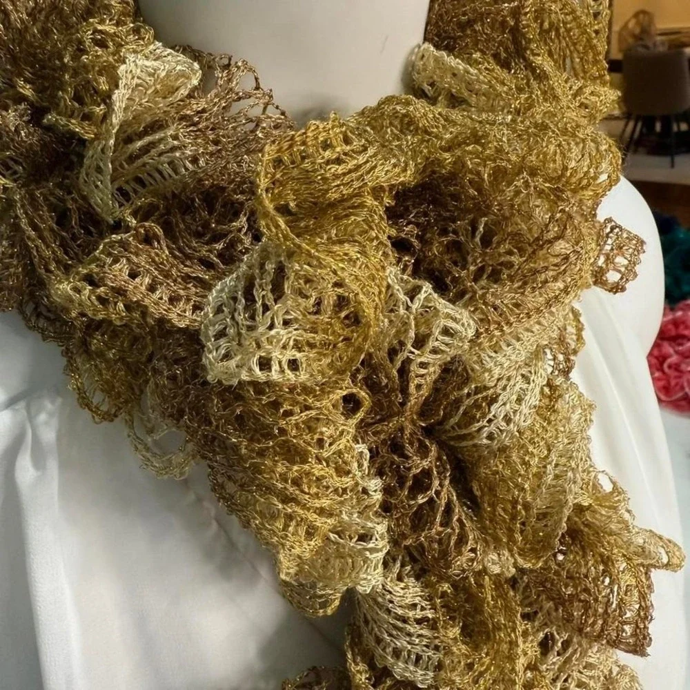 ✨‎ Handmade Ruffle Lace Scarf — 56